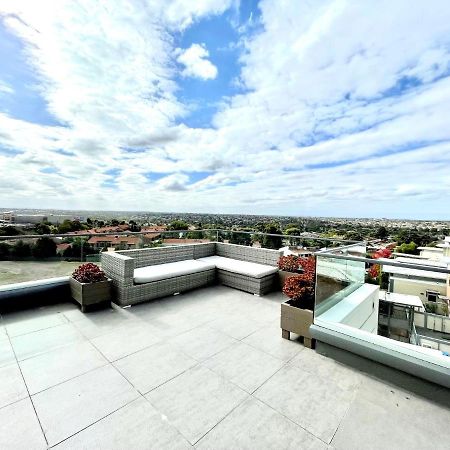 2 Bed 2 Bathroom Penthouse With Amazing Balcony & City Views - Across From Highpoint Maribyrnong Экстерьер фото